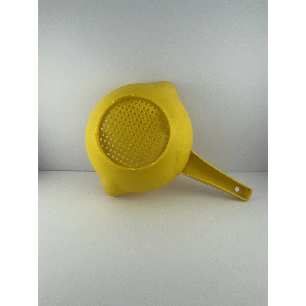 Vintage Tupperware‎ Yellow Colander 1 Qt Strainer with Double Pour Spouts